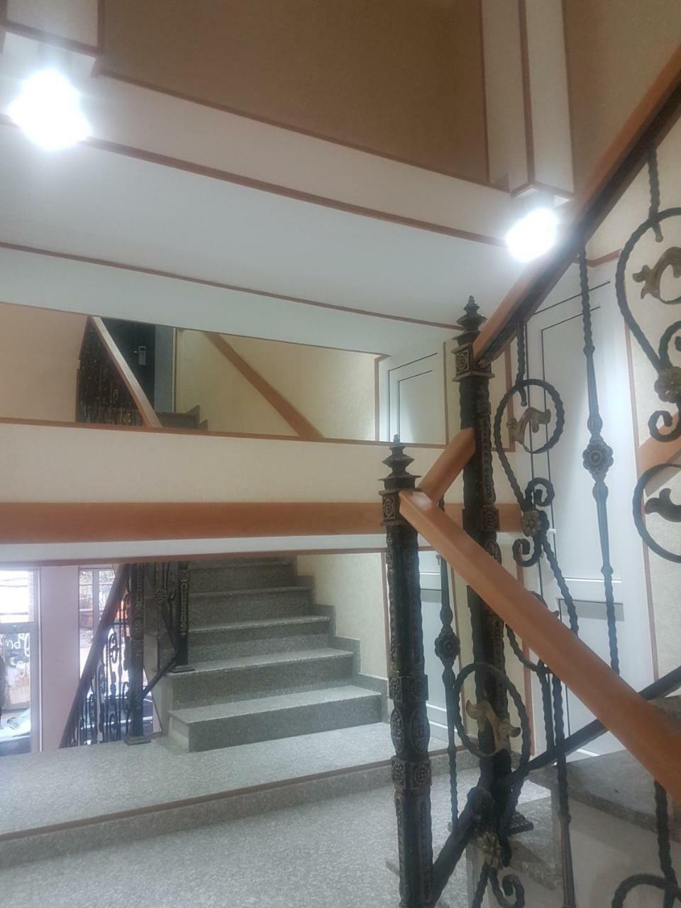 Hotel Leader Tbilisi Zewnętrze zdjęcie